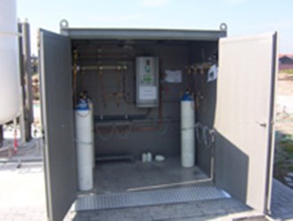 De manier waarop de gasflessen in het opslagsysteem worden opgeslagen